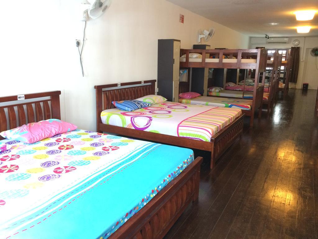 1981 Guest House Ipoh Bagian luar foto