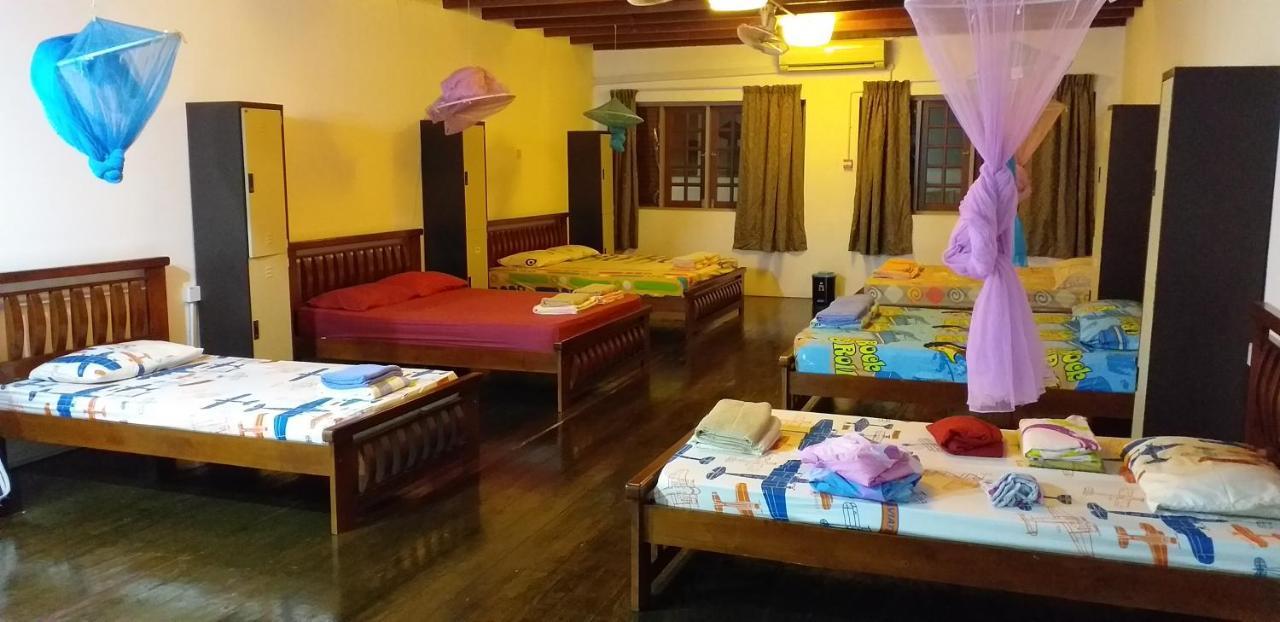 1981 Guest House Ipoh Bagian luar foto