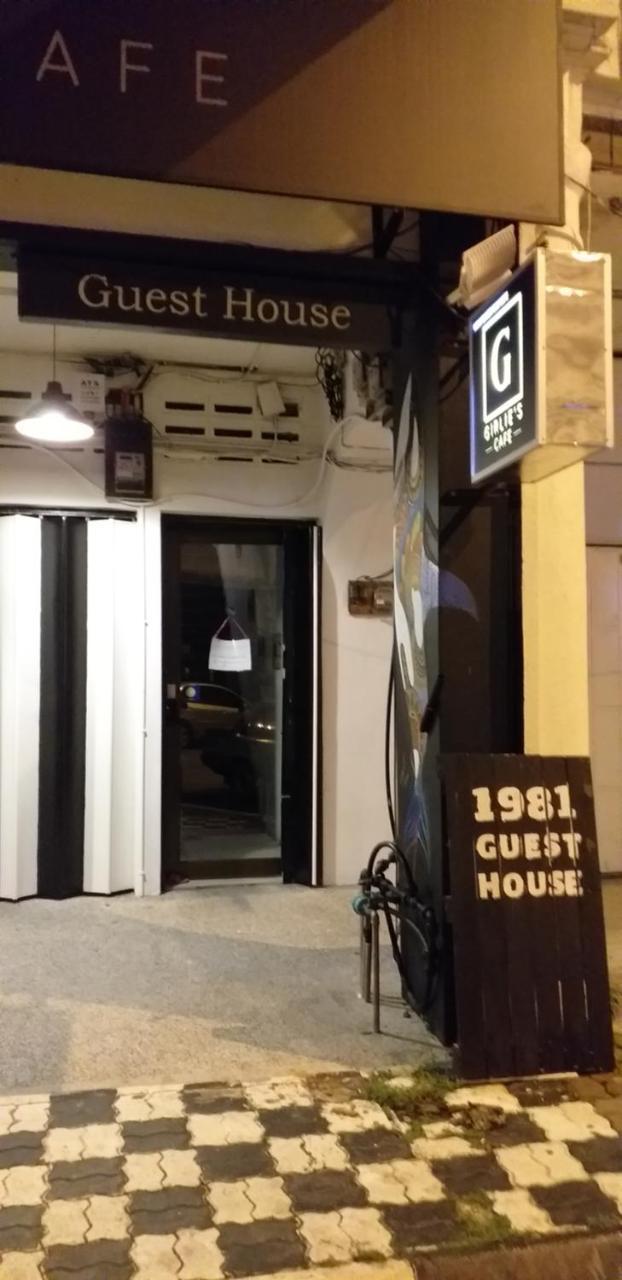 1981 Guest House Ipoh Bagian luar foto