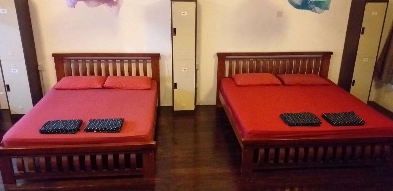1981 Guest House Ipoh Bagian luar foto