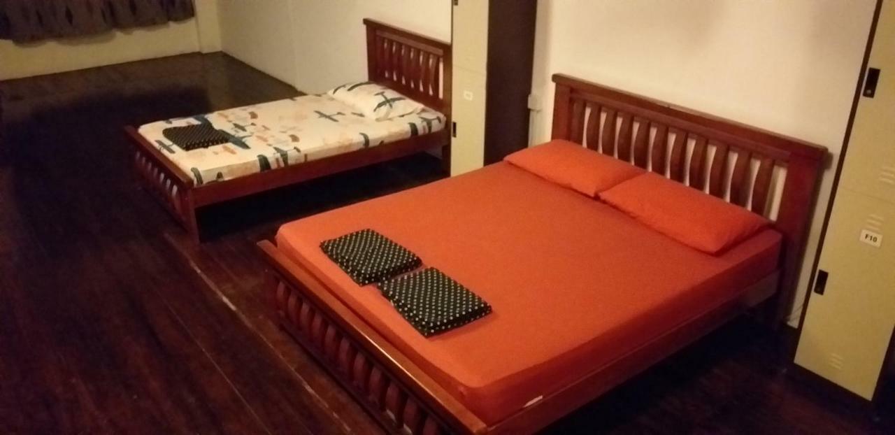 1981 Guest House Ipoh Bagian luar foto